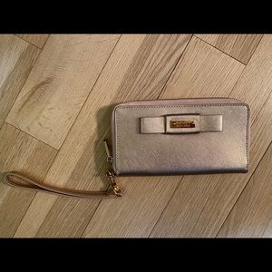 Badgley Mischka NWOT rose gold wristlet wallet